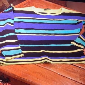 #085, Crew neck long sleeve sweater